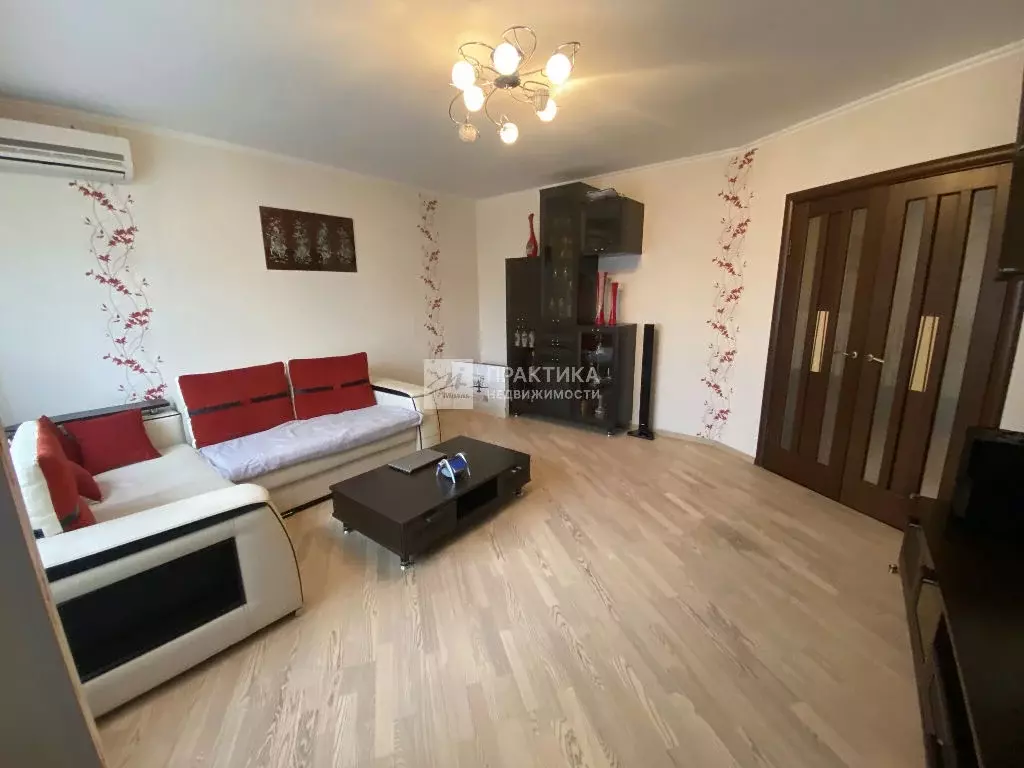 Продается 2-комнатная квартира - Фото 1