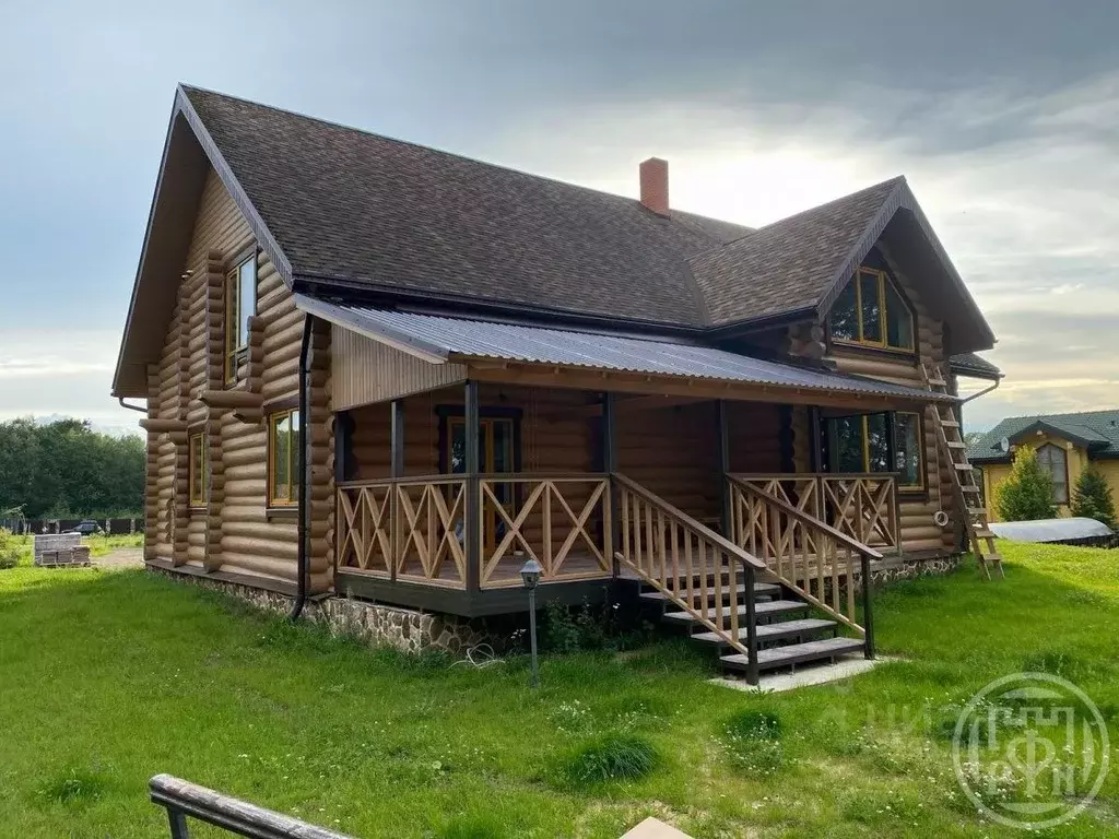 Дом в Ленинградская область, Лужский район, Володарское с/пос, пос. ... - Фото 1