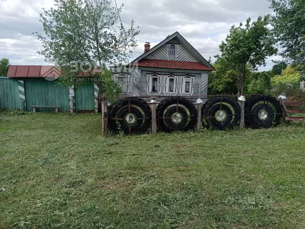 Дом в Чувашия, Мариинско-Посадский муниципальный округ, с. Октябрьское ... - Фото 0