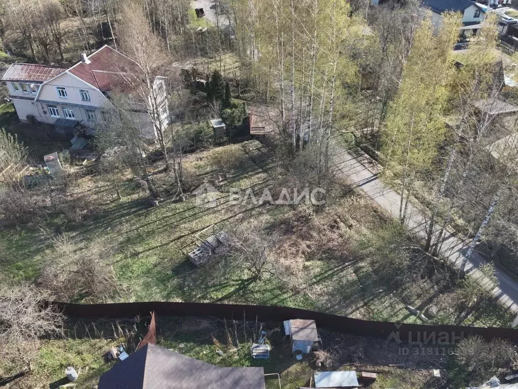 Участок в Санкт-Петербург пос. Парголово, ул. Шишкина, 121 (6.1 сот.) - Фото 1