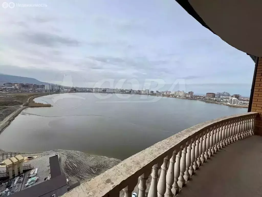 2-комнатная квартира: Махачкала, улица Хаджи Булача, 8Е (65 м) - Фото 1