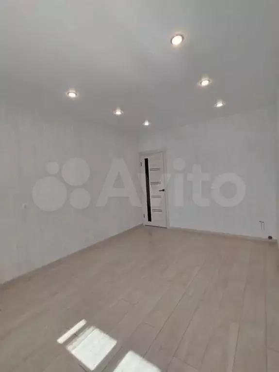 2-к. квартира, 411 м, 2/5 эт. - Фото 1
