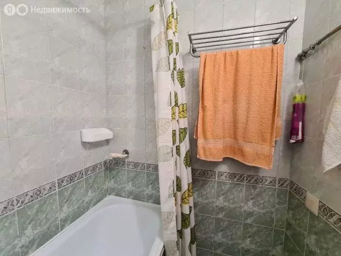 2-комнатная квартира: Саки, Строительная улица, 19 (50 м) - Фото 1