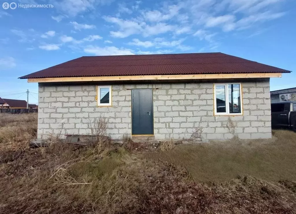 Дом в Хомутово, Красноярская улица (100 м) - Фото 1