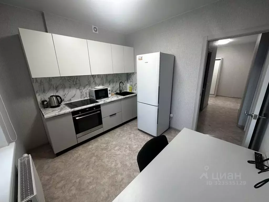 2-к кв. Татарстан, Казань ул. Братьев Батталовых, 27 (63.0 м) - Фото 1