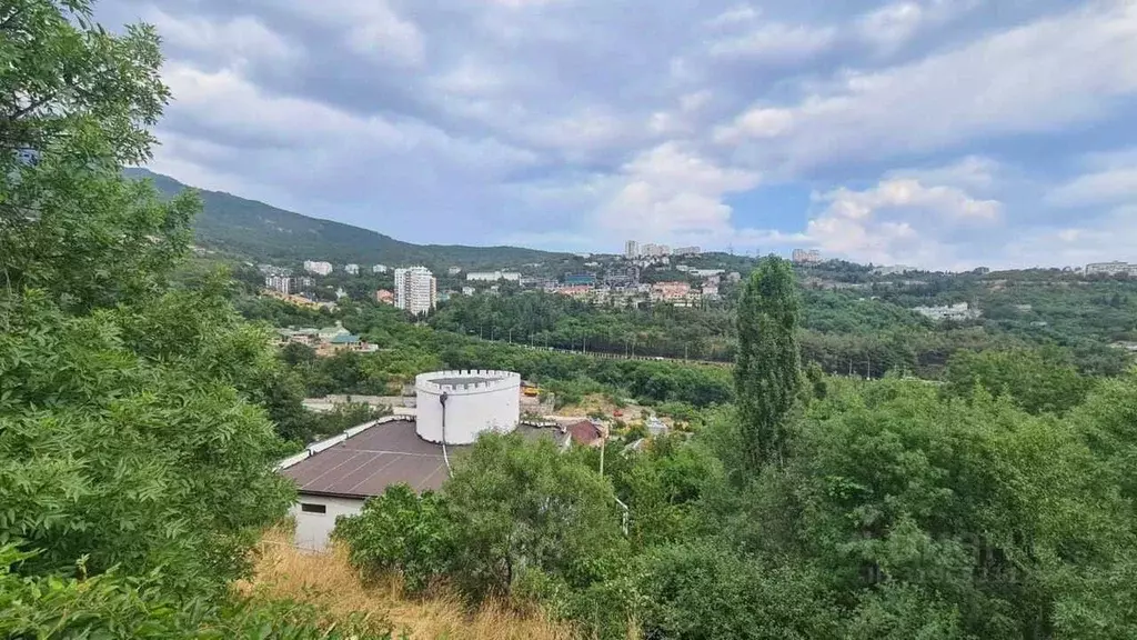 Участок в Крым, Ялта ул. Имени Джафера Сейдамета, 18 (4.0 сот.) - Фото 0