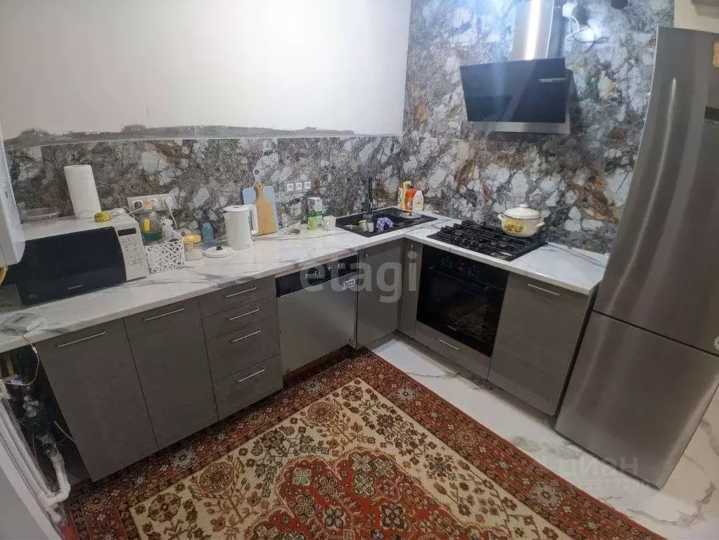 2-к кв. Калужская область, Калуга ул. Фомушина, 33 (60.0 м) - Фото 1