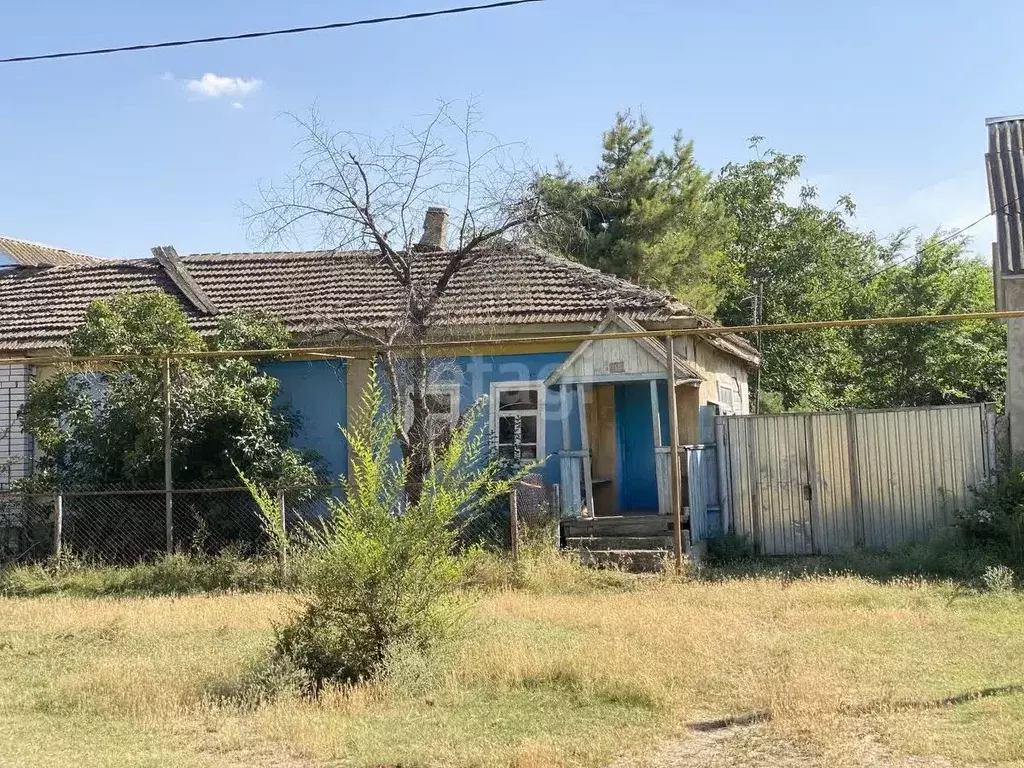 Дом в Ставропольский край, Новоселицкий муниципальный округ, с. ... - Фото 0