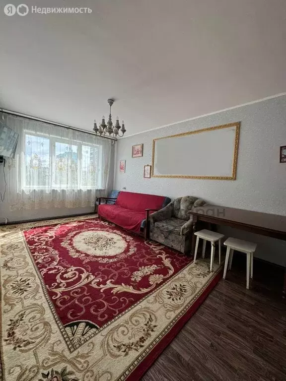 3-комнатная квартира: Челябинск, улица Разина, 10Б (63.3 м) - Фото 0