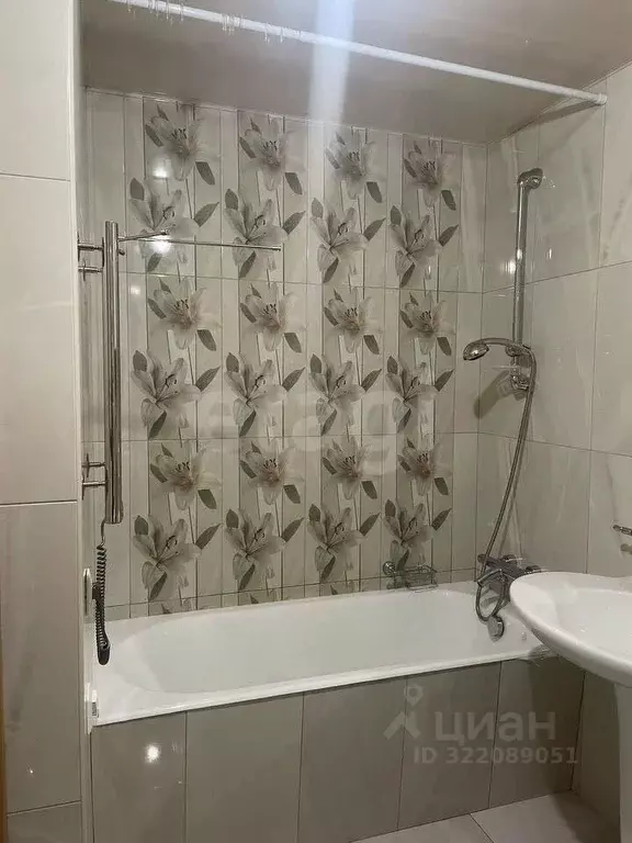 3-к кв. Пермский край, Пермь Кировоградская ул., 4 (106.0 м) - Фото 1