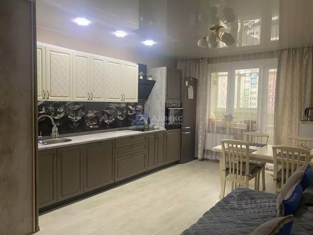 3-к кв. Тюменская область, Тюмень ул. Павла Шарова, 9 (87.0 м) - Фото 1