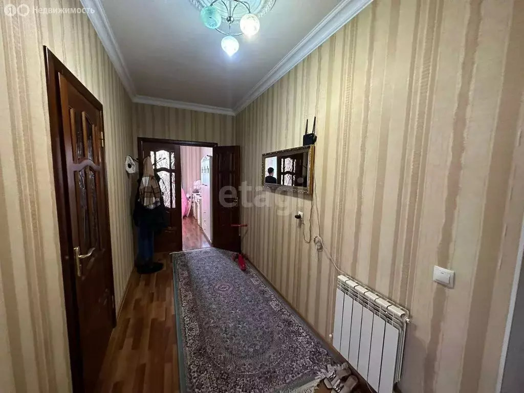2-комнатная квартира: Магас, улица Дошлако Мальсагова, 15/1 (72 м) - Фото 1