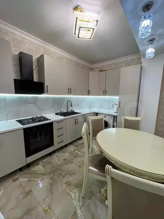 3-к. квартира, 80 м, 5/5 эт. - Фото 0