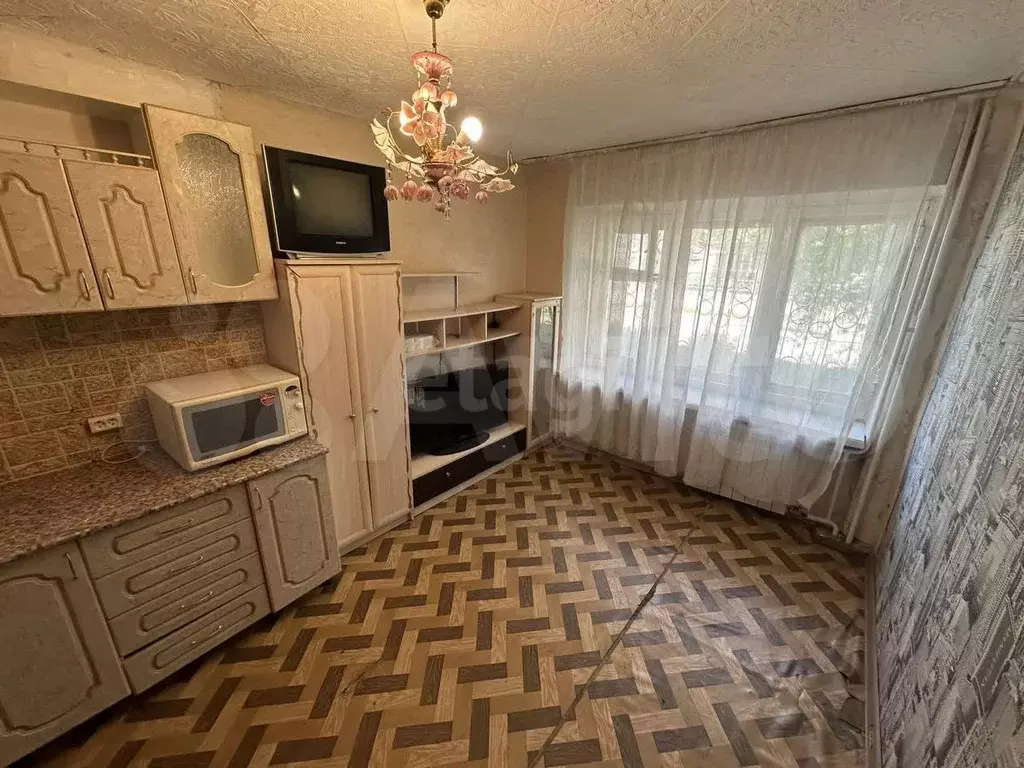 Комната 10,9 м в 1-к., 1/4 эт. - Фото 0