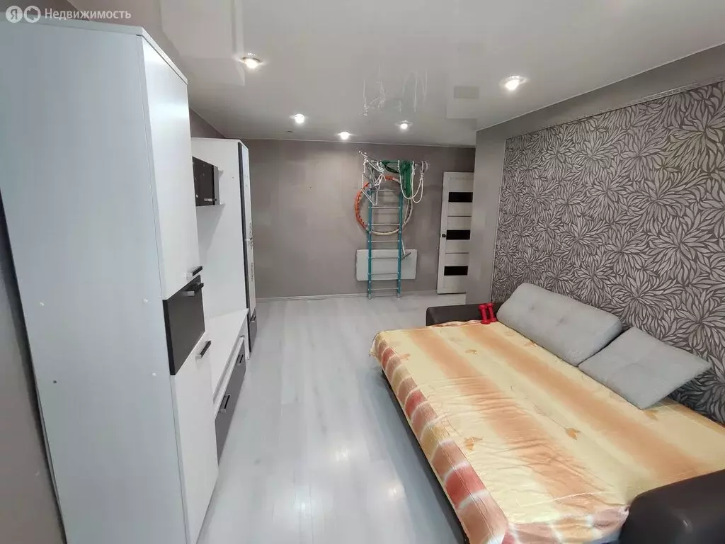 2-комнатная квартира: Партизанск, Ленинская улица, 31 (45 м) - Фото 1