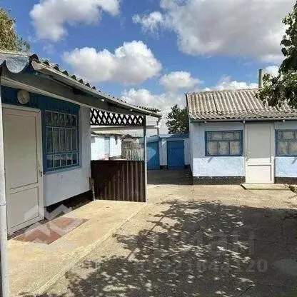 Дом в Крым, Сакский район, с. Воробьево ул. Дружбы, 3 (60 м) - Фото 1