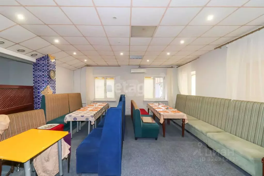 Помещение свободного назначения в Тюменская область, Тюмень ул. ... - Фото 1