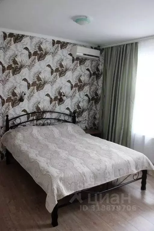 Комната Крым, Черноморское пгт ул. Революции, 27 - Фото 1