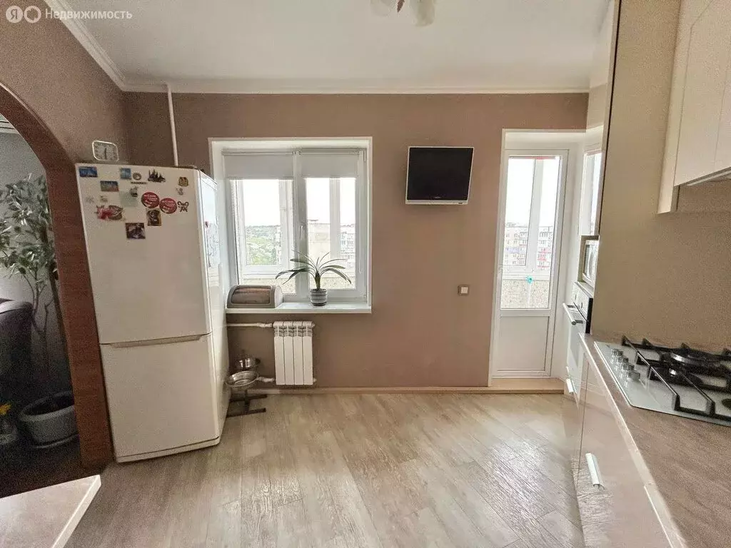4-комнатная квартира: Симферополь, улица Бела Куна, 21 (96.6 м) - Фото 1