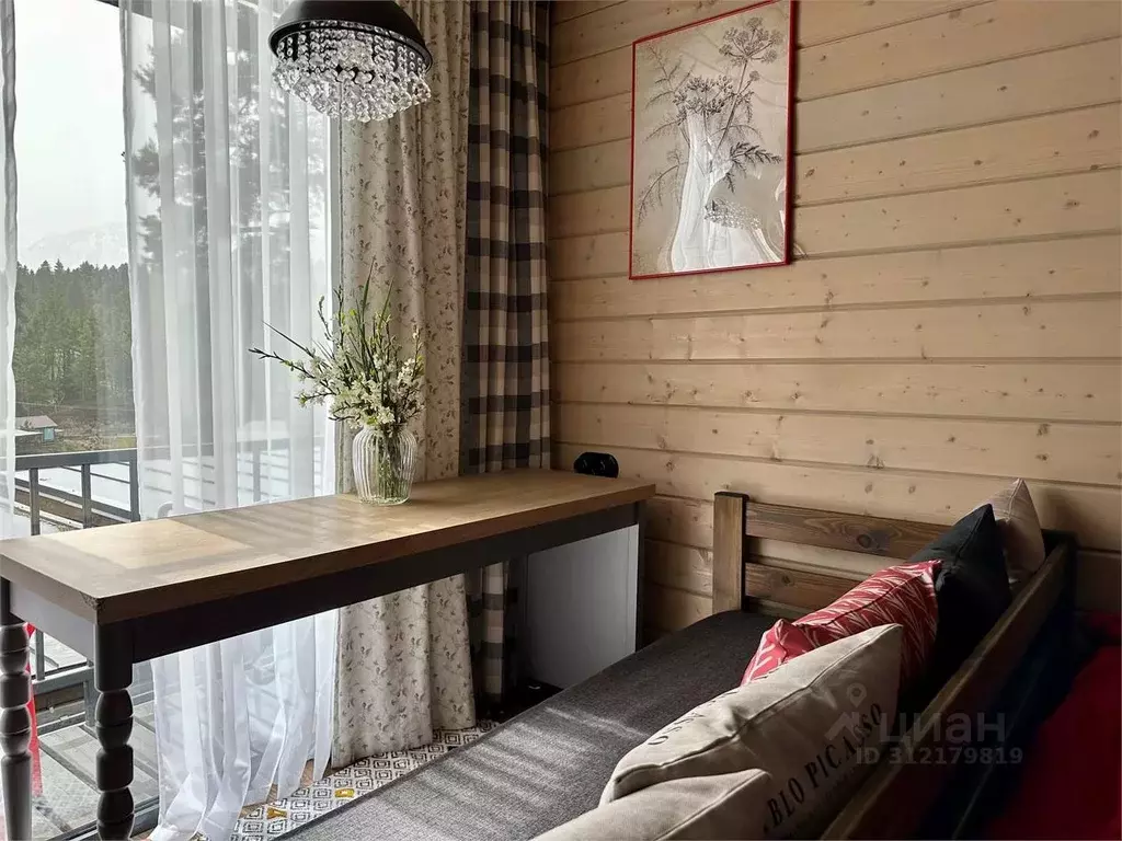 Комната Карачаево-Черкесия, Зеленчукский район, с. Архыз ул. ... - Фото 0