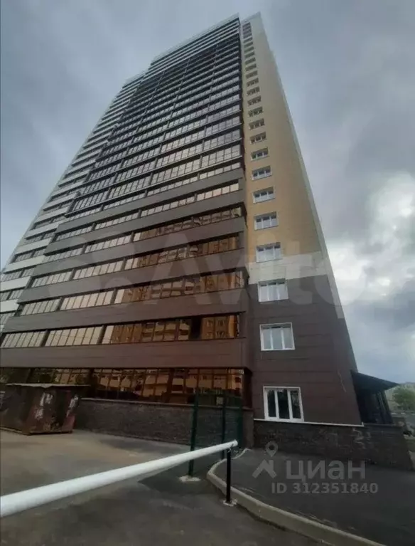 1-к кв. Башкортостан, Уфа ул. Орджоникидзе, 19/2 (42.3 м) - Фото 0