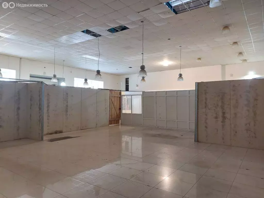 Торговая площадь (330 м) - Фото 2