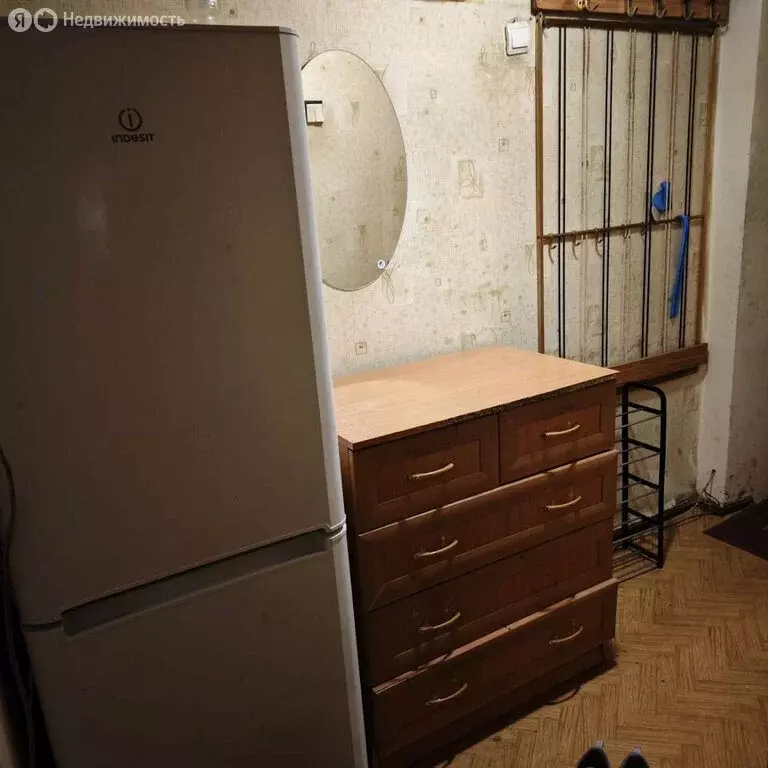 3-комнатная квартира: Шахты, улица Маяковского, 82 (57.4 м) - Фото 1