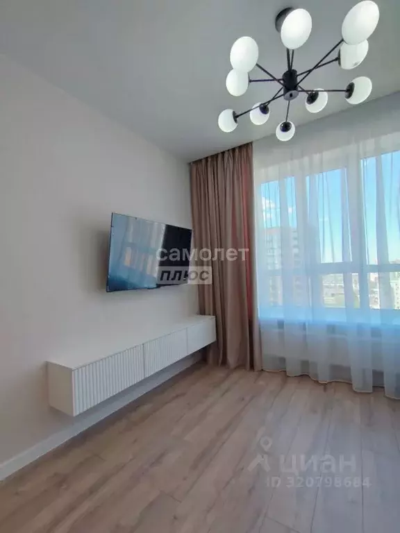 1-к кв. Астраханская область, Астрахань Автомобильная ул., 8 (39.6 м) - Фото 1