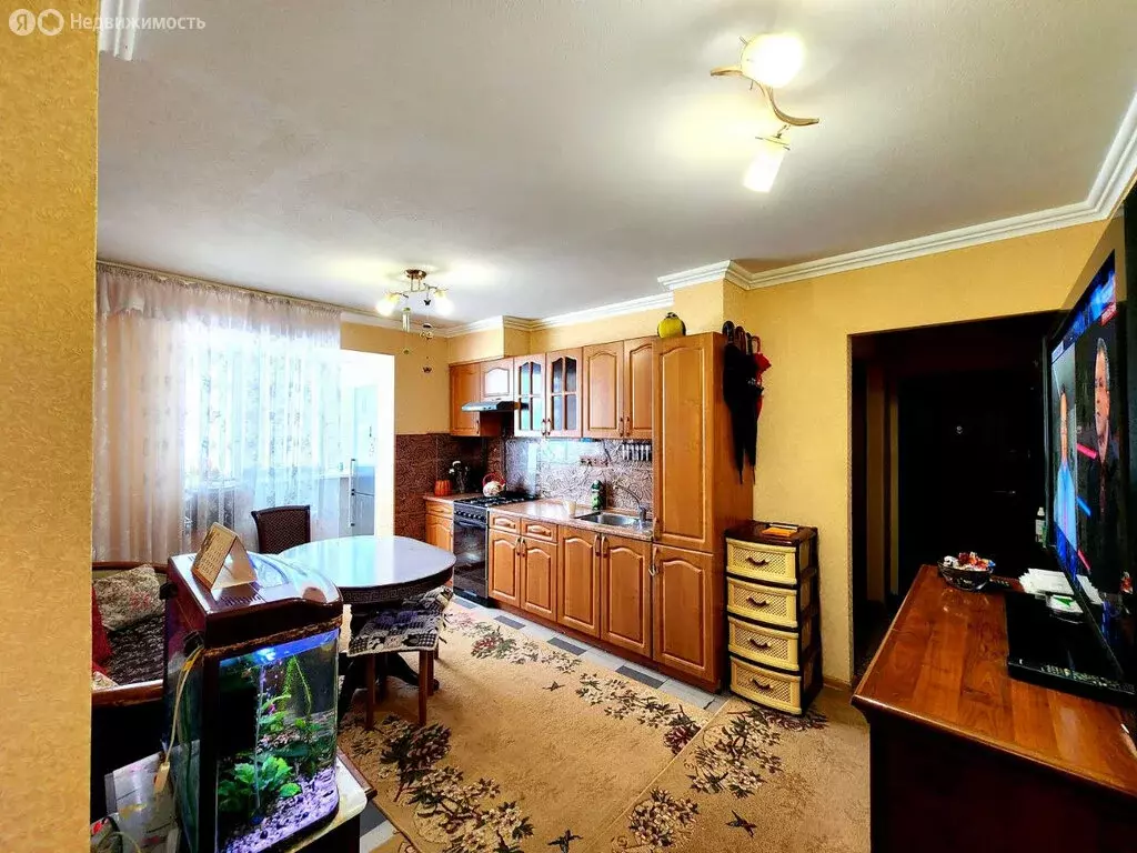 3-комнатная квартира: Краснодар, Ставропольская улица, 174 (74.5 м) - Фото 1
