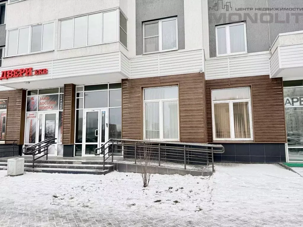 Торговая площадь в Свердловская область, Екатеринбург ул. Рябинина, 18 ... - Фото 1