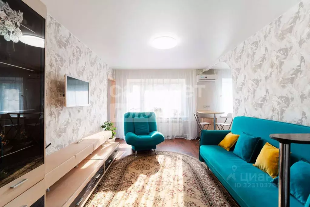 3-к кв. Омская область, Омск просп. Мира, 57А (42.6 м) - Фото 1