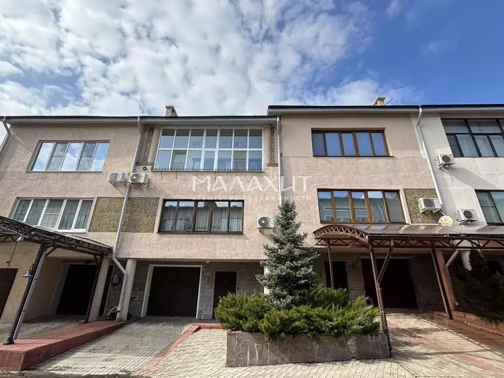 Таунхаус в Самарская область, Самара просека 3-я, 7А (330 м) - Фото 1