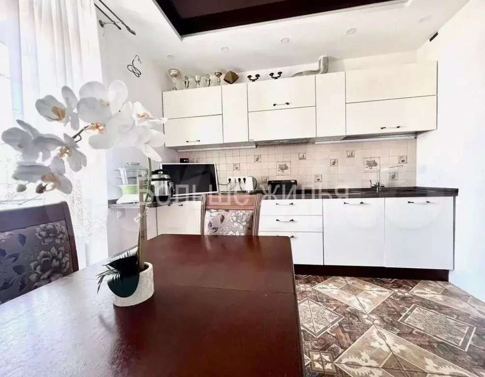 3-к кв. Волгоградская область, Волгоград ул. Ханпаши Нурадилова, 7 ... - Фото 1