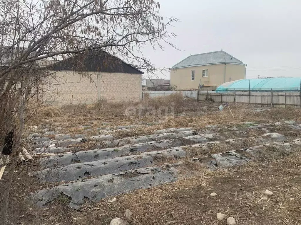 Участок в Кабардино-Балкария, Чегем ул. Имени Михаила Хамзетовича ... - Фото 0