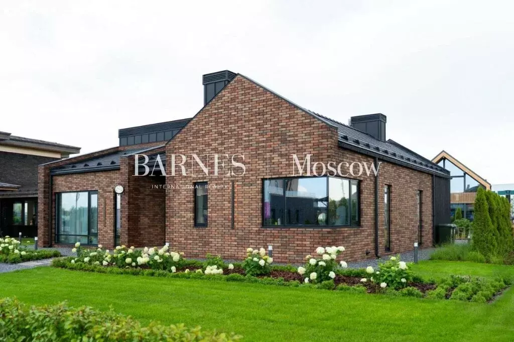 Дом в деревня Исаково, КП Павловы озёра (217 м) - Фото 1