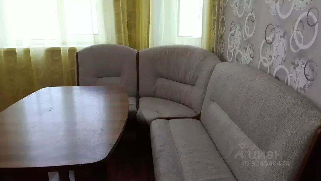 2-к кв. Курская область, Курск просп. Вячеслава Клыкова, 4 (60.0 м) - Фото 1