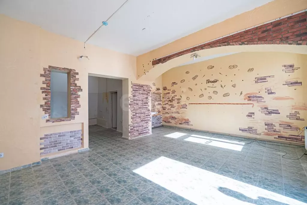 Торговая площадь в Севастополь ул. Розы Люксембург, 43 (44 м) - Фото 1