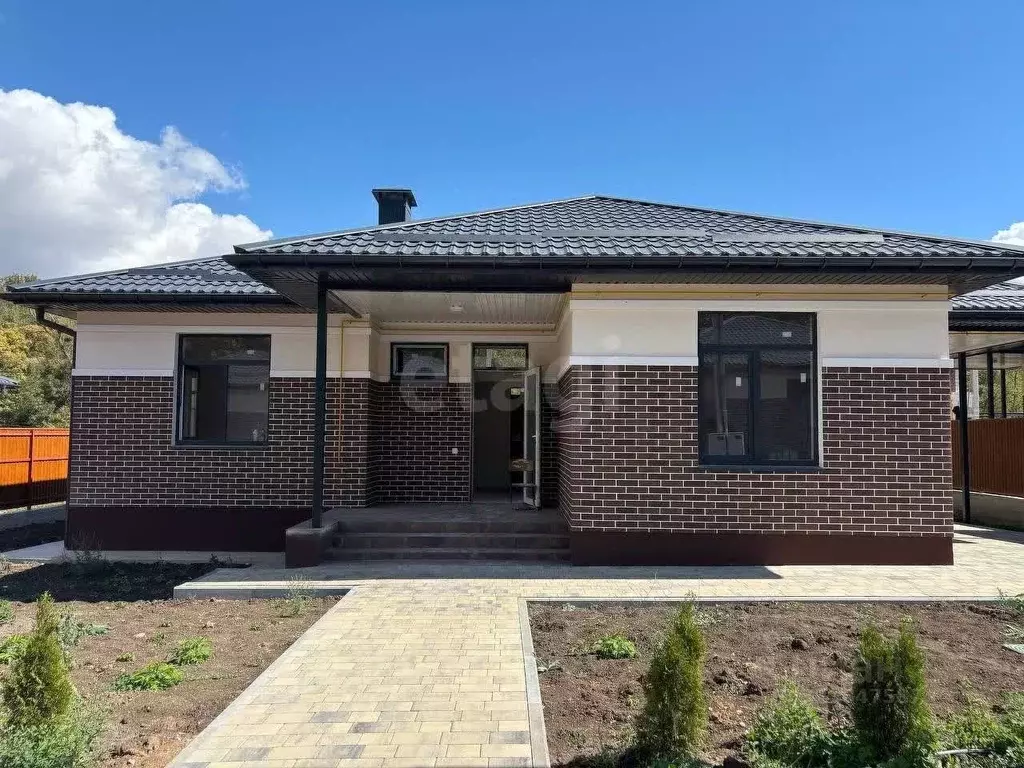 Дом в Крым, Симферопольский район, Добровское с/пос, с. Краснолесье ... - Фото 1