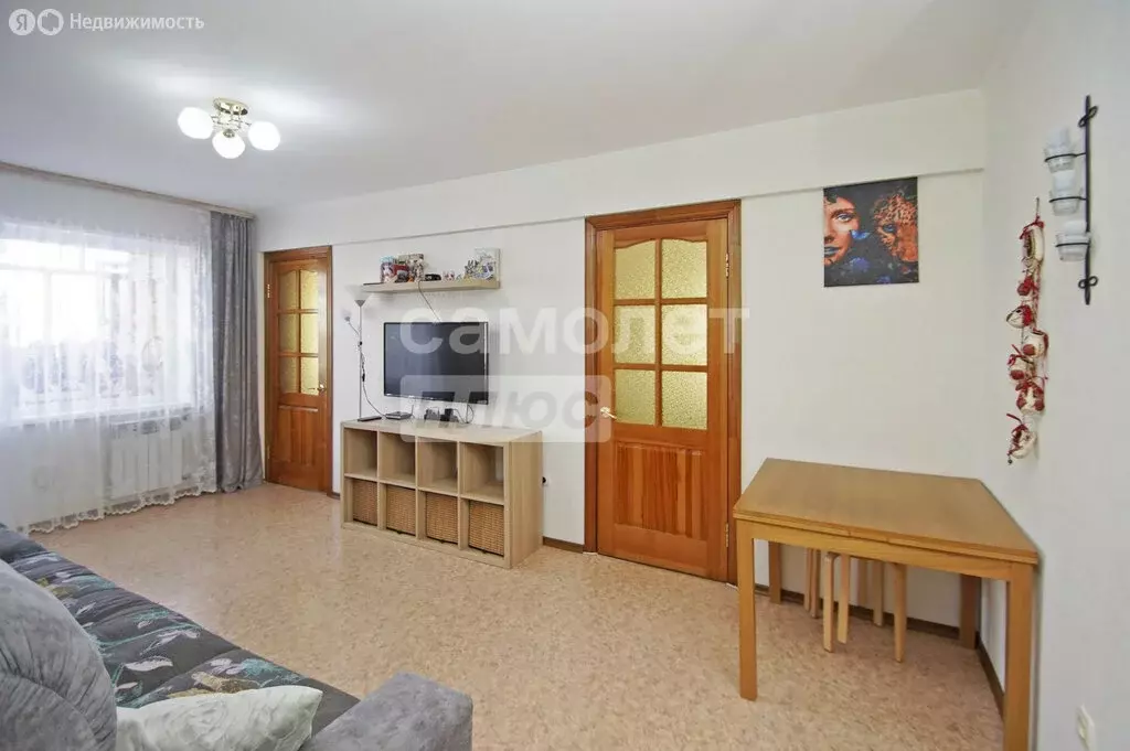 3-комнатная квартира: Омск, микрорайон Парковый, улица Фугенфирова, 3 ... - Фото 1