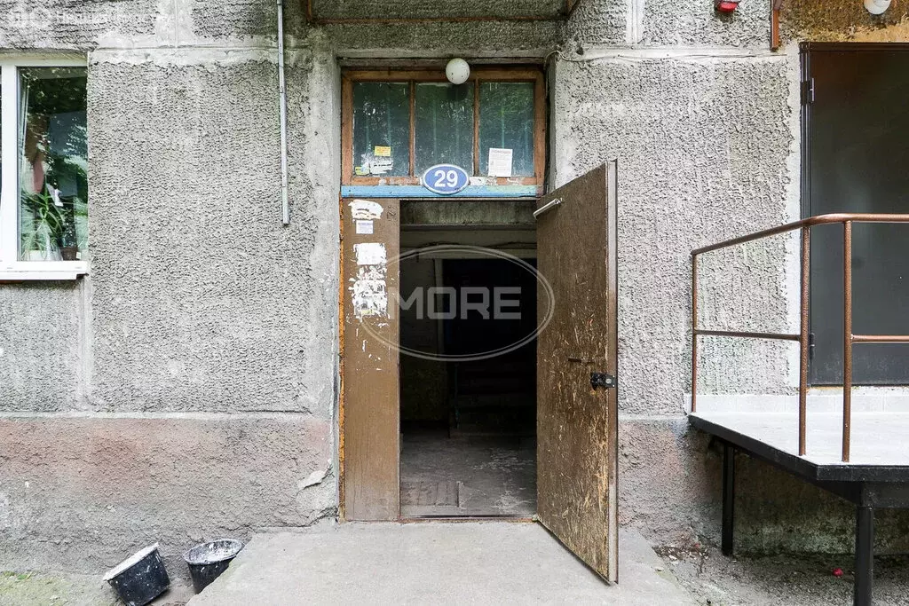 1к в 9-комнатной квартире (200 м) - Фото 0