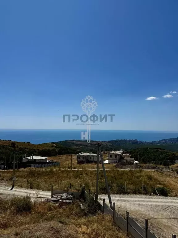 Дом в Крым, Алушта муниципальный округ, с. Лучистое пер. Волшебный ... - Фото 2