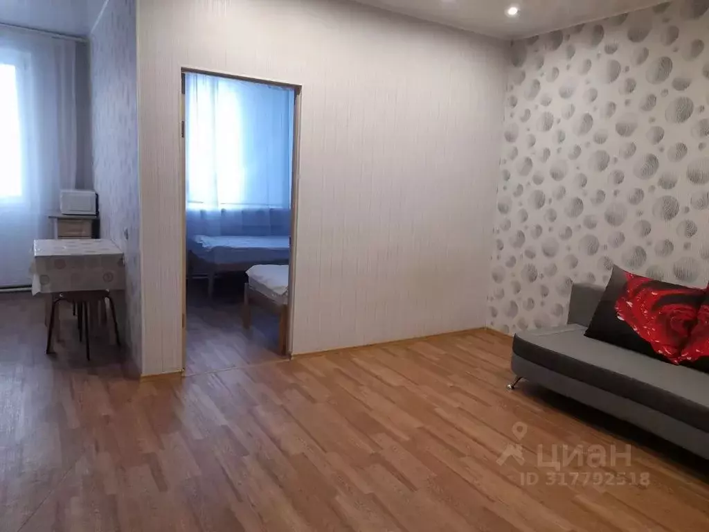 2-к кв. Ямало-Ненецкий АО, Салехард ул. Республики, 75А (43.0 м) - Фото 0