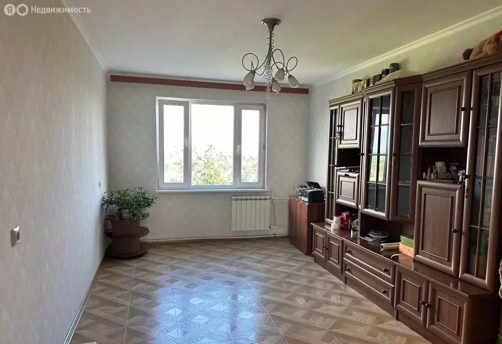 3-комнатная квартира: деревня Кипень, Ропшинское шоссе, 15 (60.3 м) - Фото 0