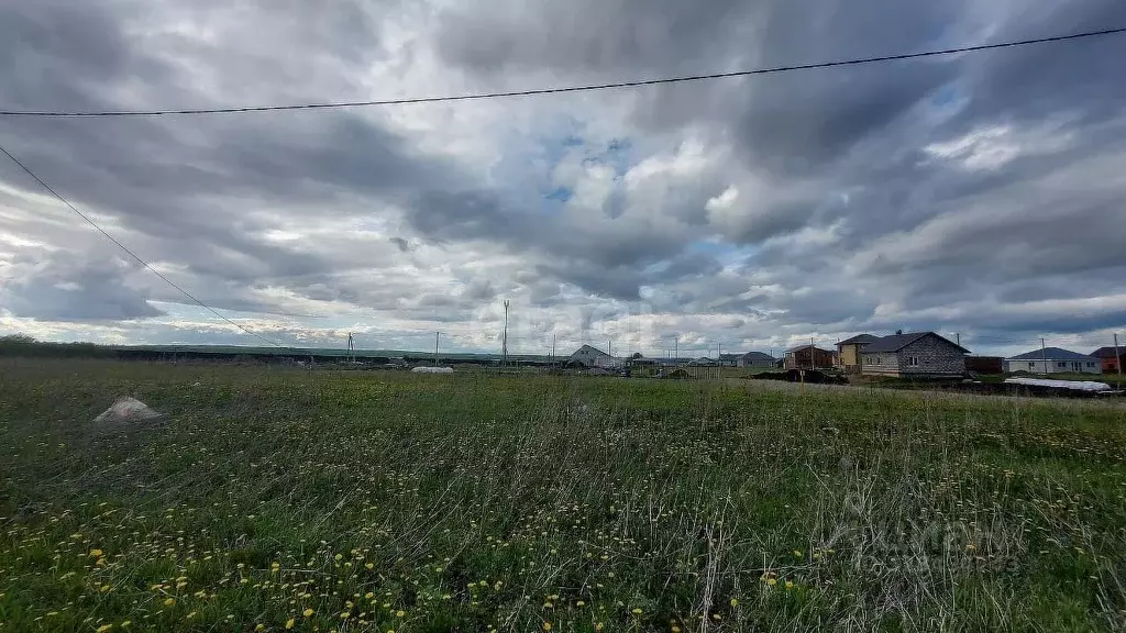 Участок в Башкортостан, Стерлитамакский район, Казадаевский сельсовет, ... - Фото 1