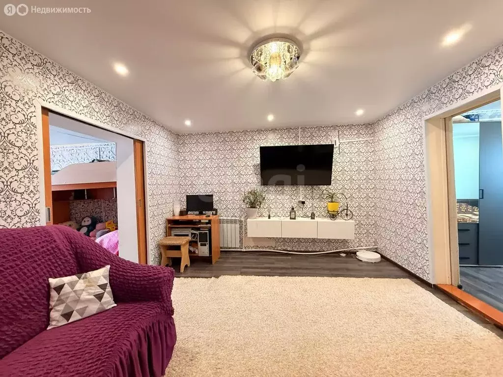 3-комнатная квартира: Кириллов, Молодёжная улица, 15 (64.4 м) - Фото 1