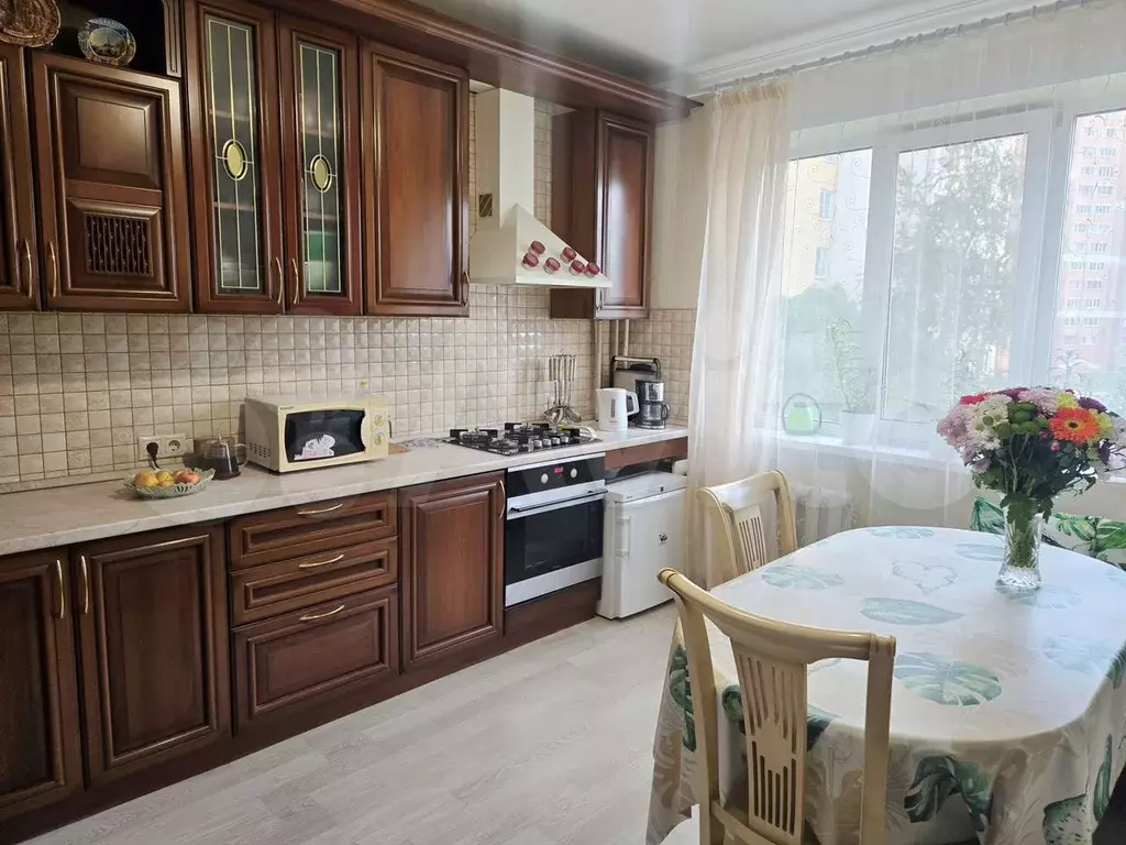 3-к. квартира, 85,6 м, 4/10 эт. - Фото 0