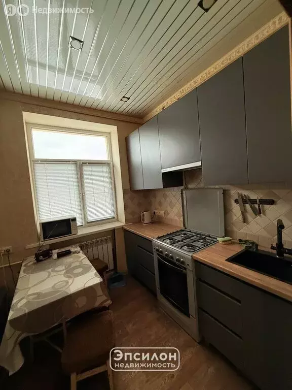 2-комнатная квартира: Курск, Краснознамённая улица, 22 (58.8 м) - Фото 2