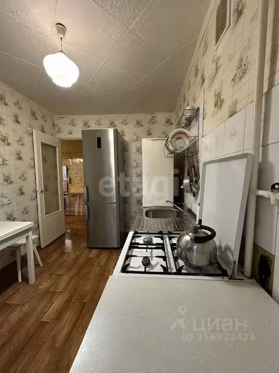 4-к кв. Белгородская область, Старый Оскол ул. Хмелева, 4 (71.8 м) - Фото 0