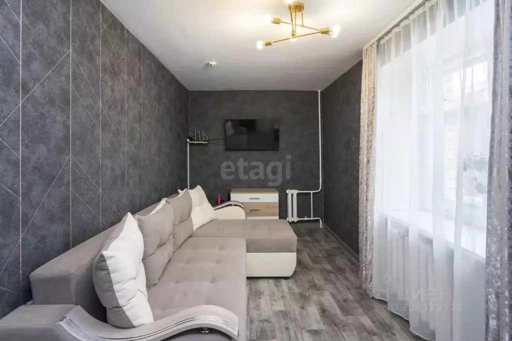 2-к кв. Тюменская область, Тюмень Олимпийская ул., 21 (48.8 м) - Фото 1