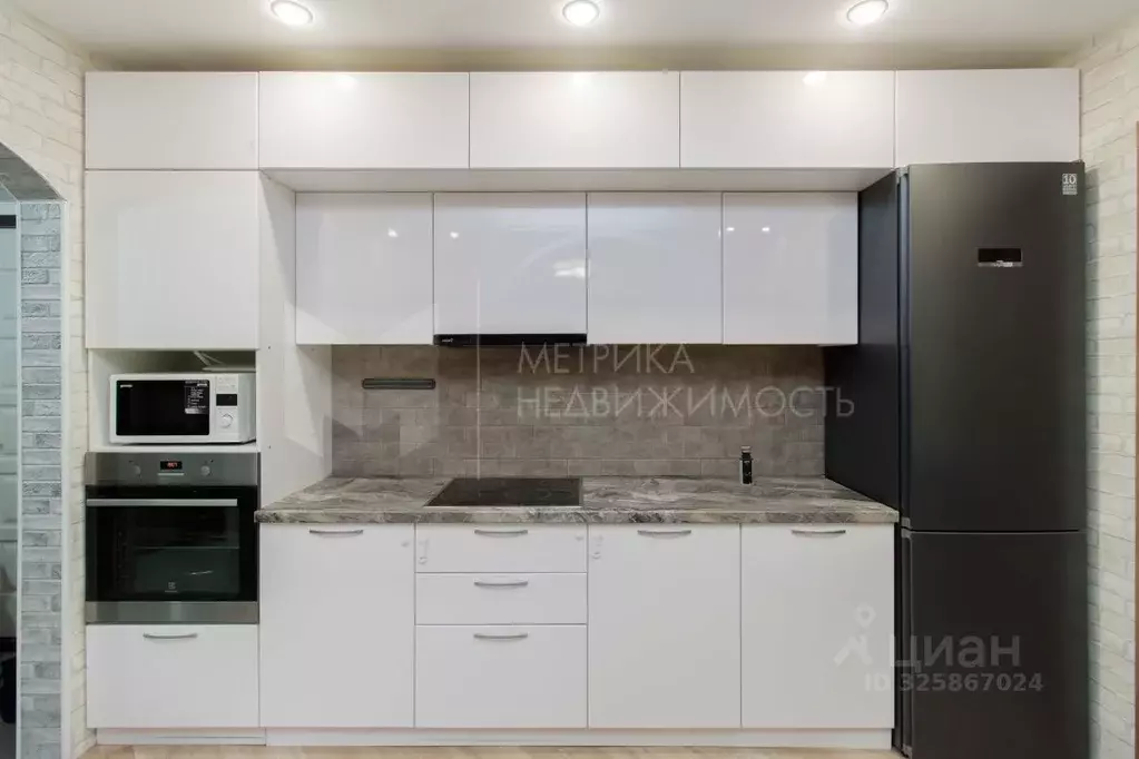 2-к кв. Тюменская область, Тюмень ул. Федюнинского, 58к1 (58.8 м) - Фото 1